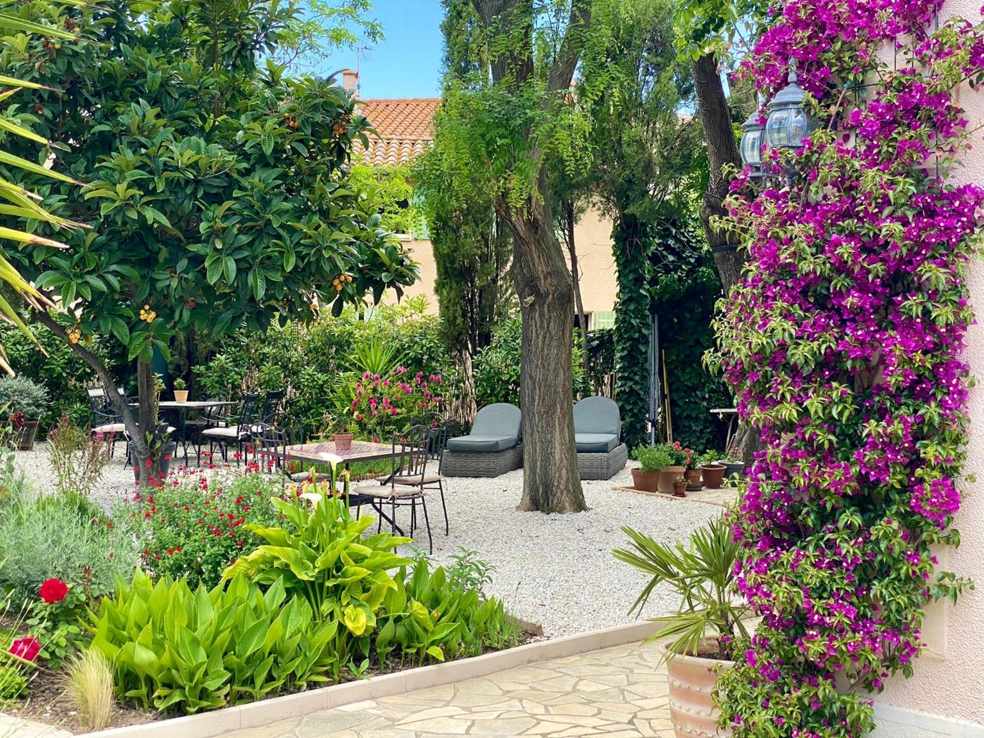 Maison Du Midi, 2 Gites De Charme Ginestas Bagian luar foto