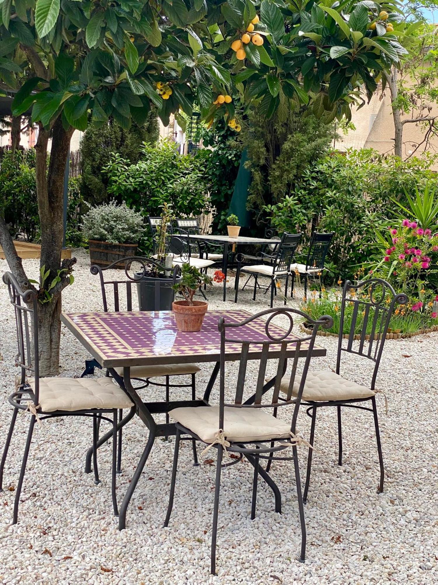 Maison Du Midi, 2 Gites De Charme Ginestas Bagian luar foto