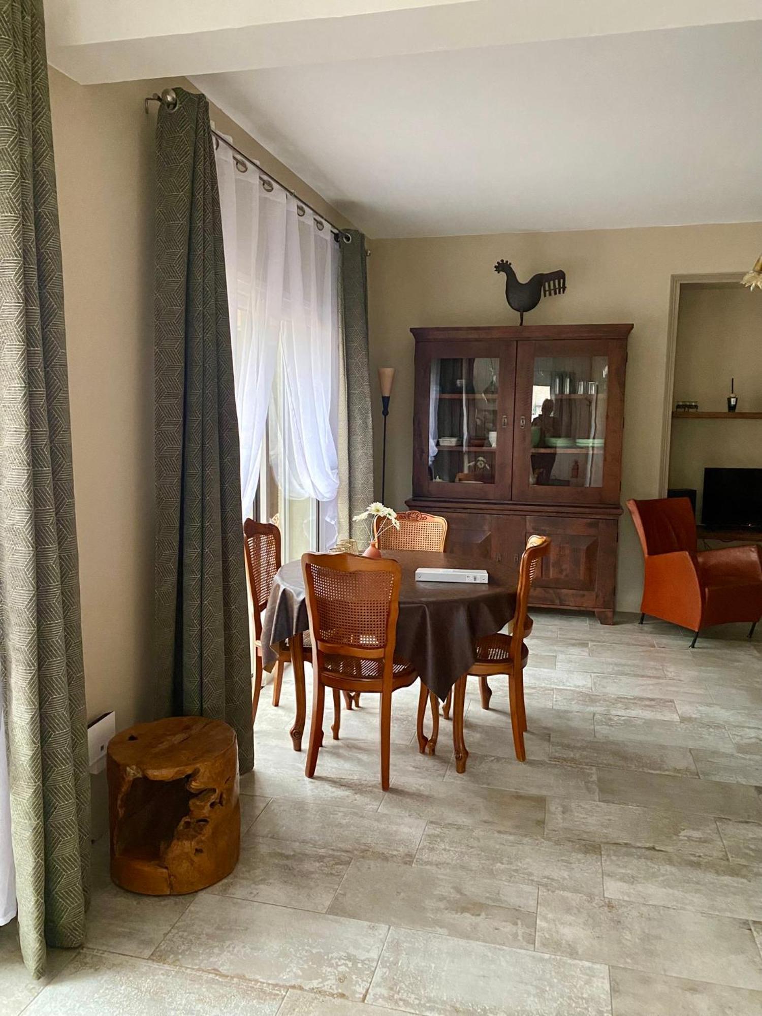 Maison Du Midi, 2 Gites De Charme Ginestas Bagian luar foto