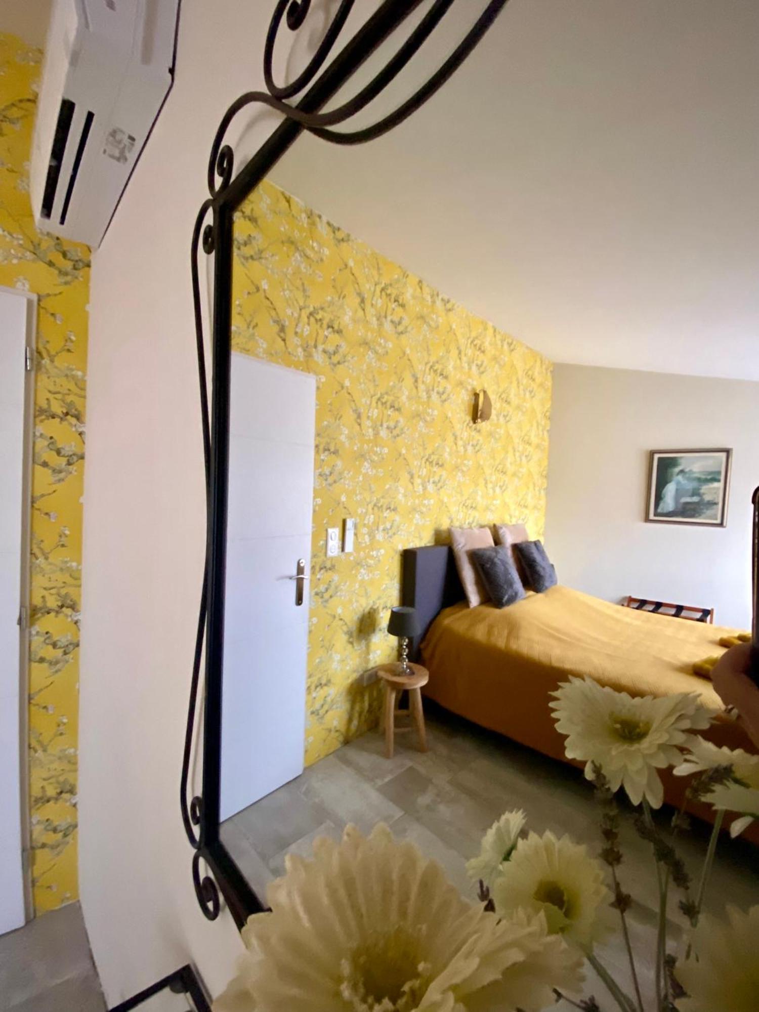 Maison Du Midi, 2 Gites De Charme Ginestas Bagian luar foto