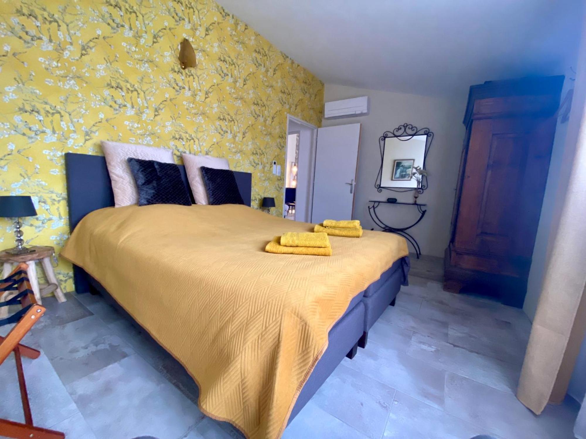 Maison Du Midi, 2 Gites De Charme Ginestas Bagian luar foto